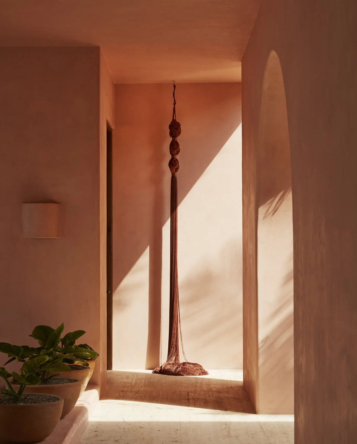 SummerThorntonDesign-ShotByAnnieSchlechter-CasaRosada-FirstFloorHallway-1.jpg