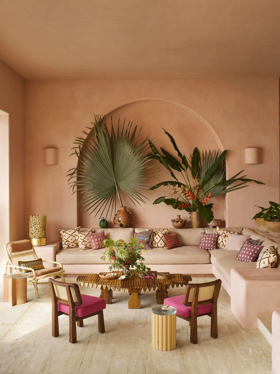SummerThorntonDesign-ShotByAnnieSchlechter-CasaRosada-LivingRoom-2.jpg