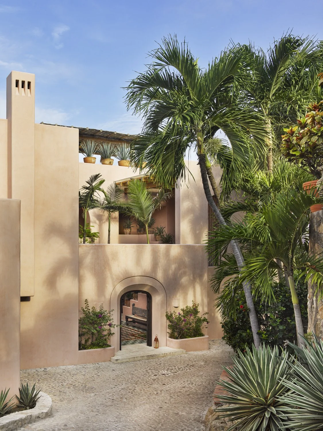 SummerThorntonDesign-ShotByAnnieSchlechter-CasaRosada-Exterior-1.jpg