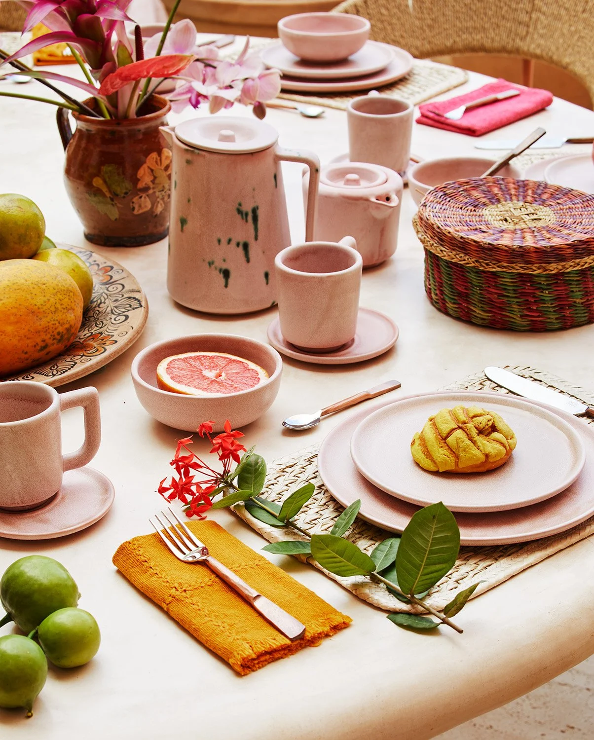 SummerThorntonDesign-ShotByAnnieSchlechter-CasaRosada-BreakfastPatio-2.jpg