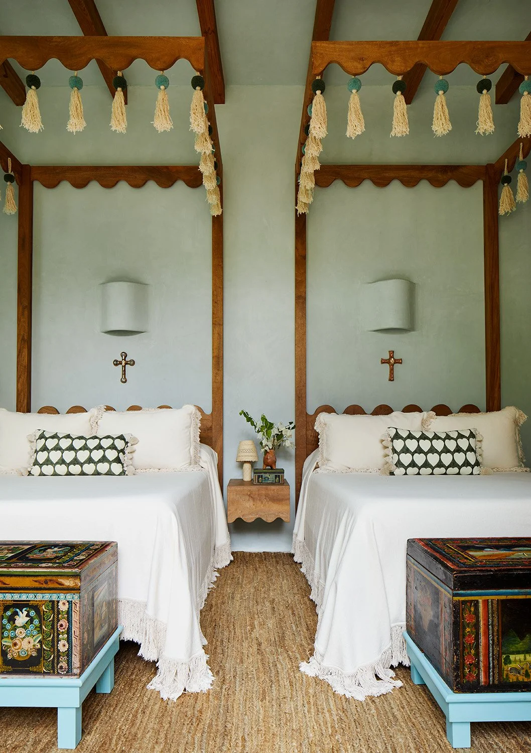 SummerThorntonDesign-ShotByAnnieSchlechter-CasaRosada-Bedroom3-1.jpg