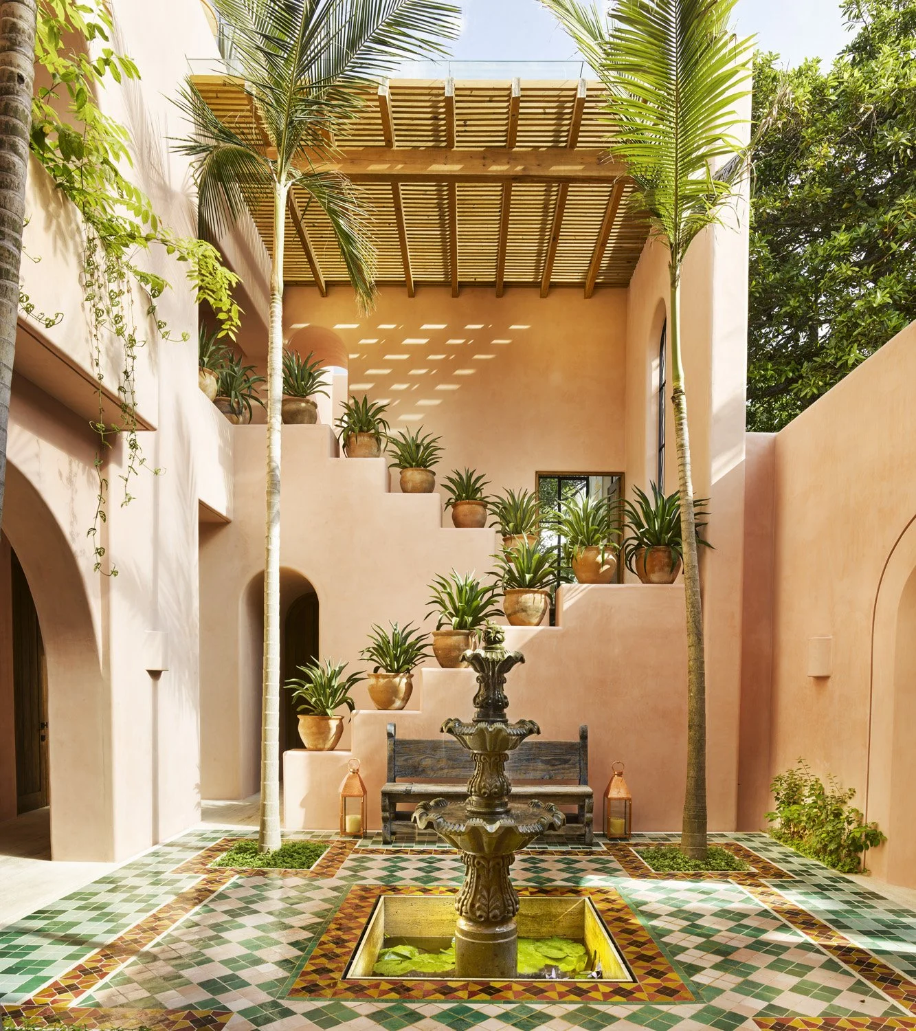 SummerThorntonDesign-ShotByAnnieSchlechter-CasaRosada-FrontPatio-1.jpg