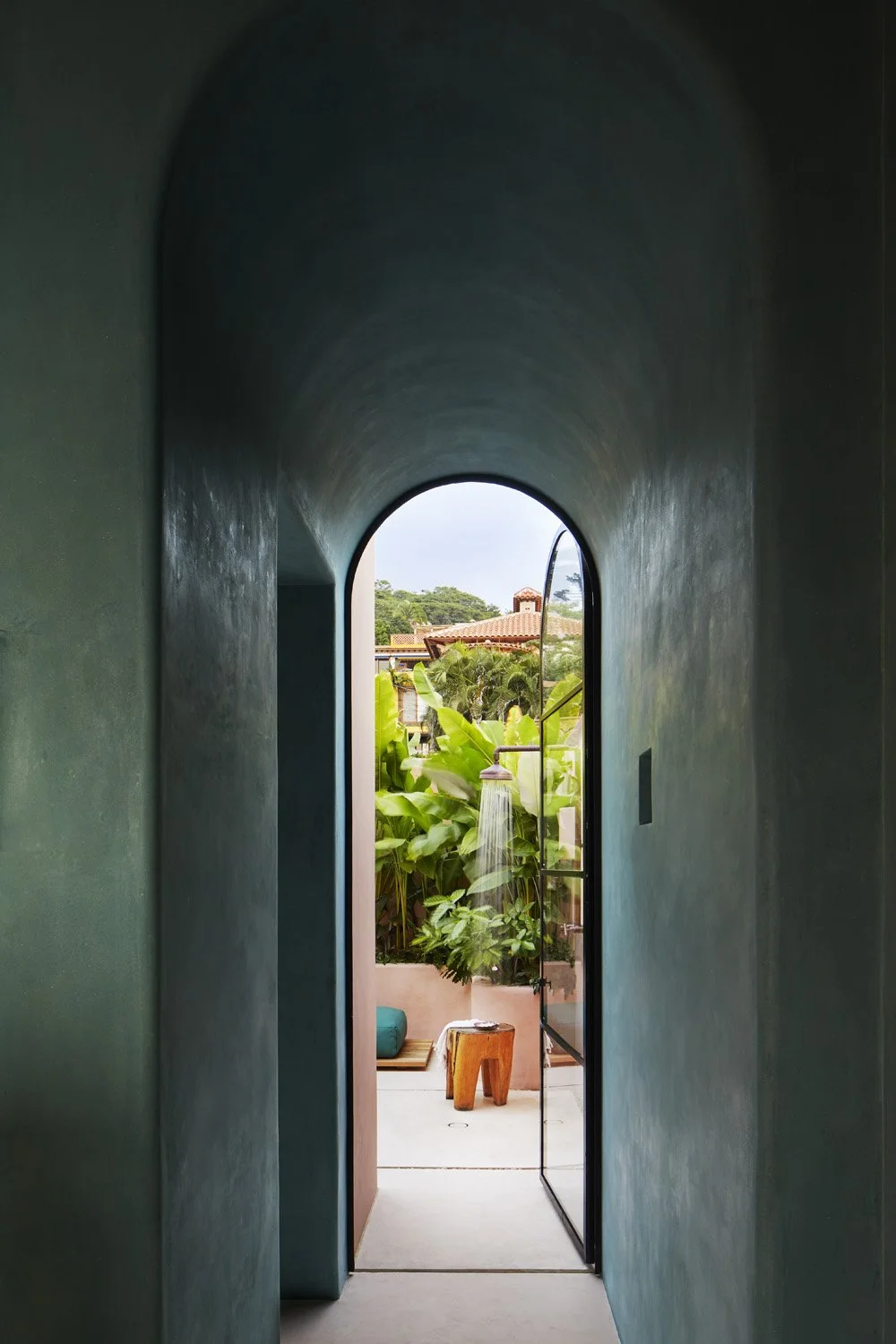 SummerThorntonDesign-ShotByAnnieSchlechter-CasaRosada-Bath4-2.jpg