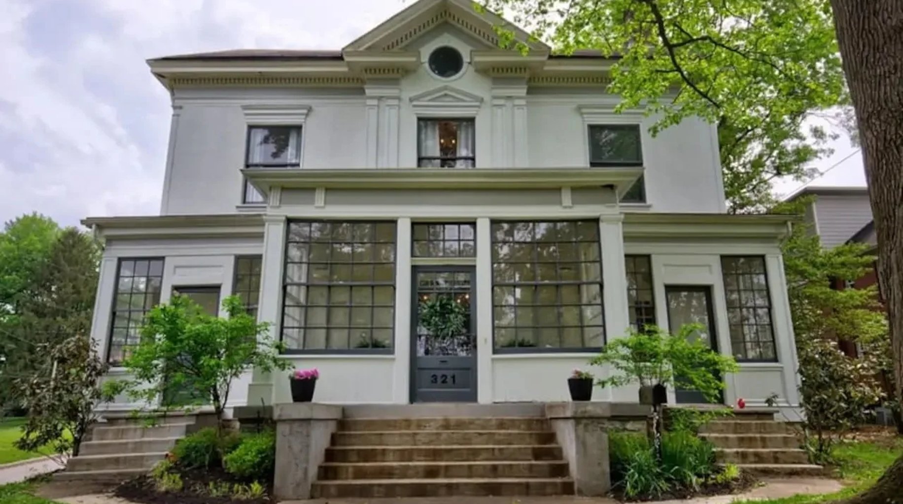 Crescent Hill Listings