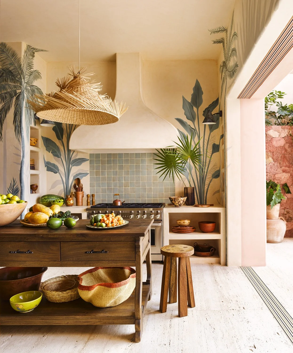 SummerThorntonDesign-ShotByAnnieSchlechter-CasaRosada-Kitchen-2.jpg